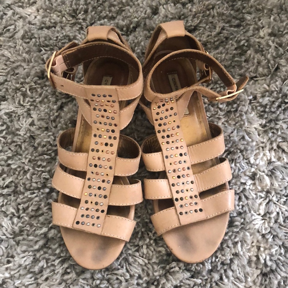 Cynthia Vincent nude wedge sandals 7.5
